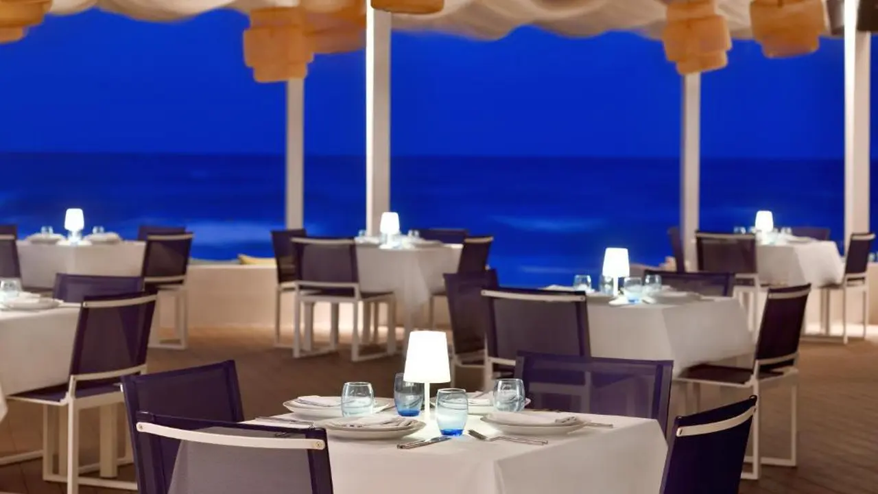 الفندق العلمين - العلمين